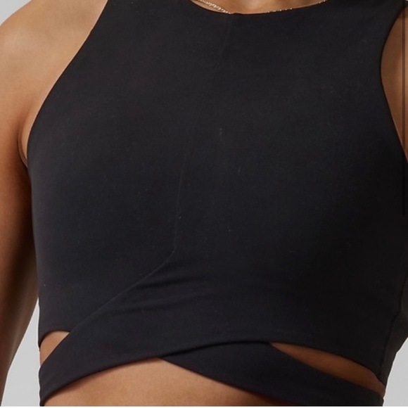 NWT-Athleta Black Conscious Cut Out Crop D-DD Size 3X - Picture 4 of 9